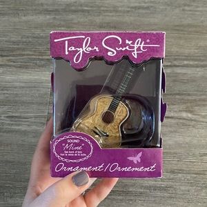 Taylor Swift Mine Guitar 2011 Ornament